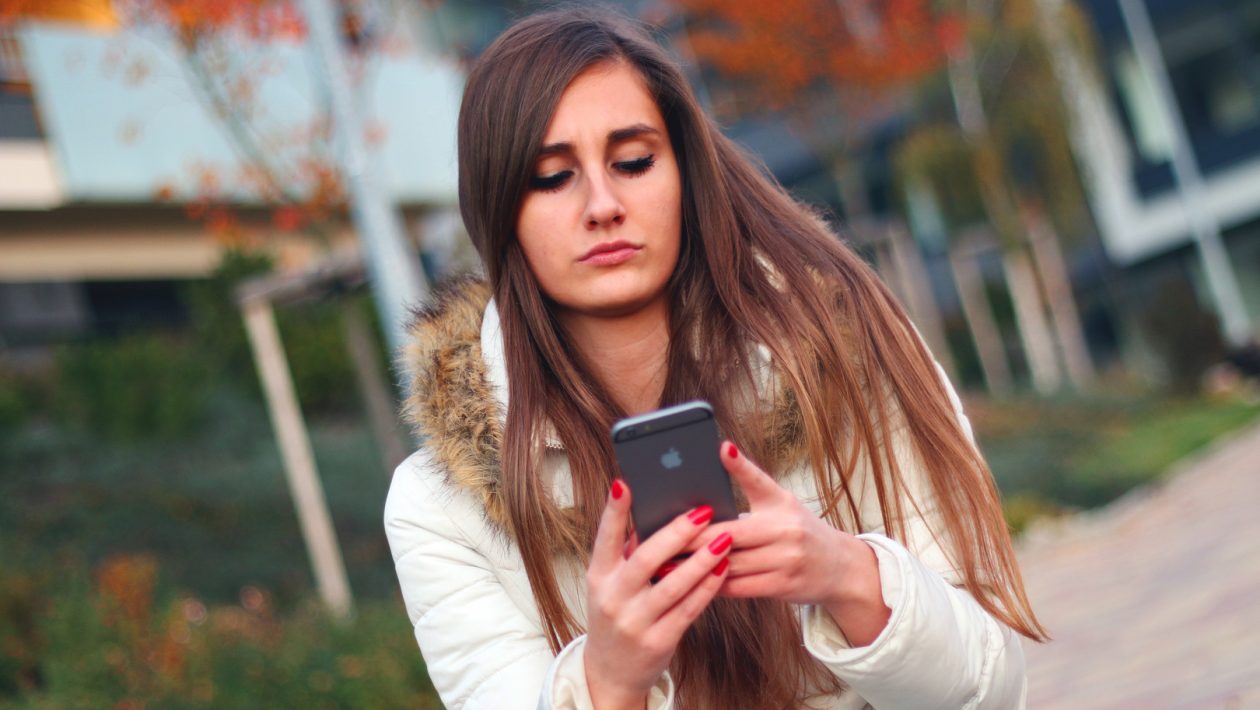 how is text messaging affecting teen literacy