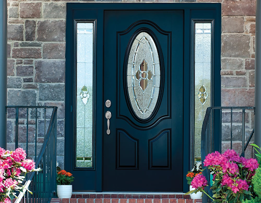 Ways of decorating entry doors