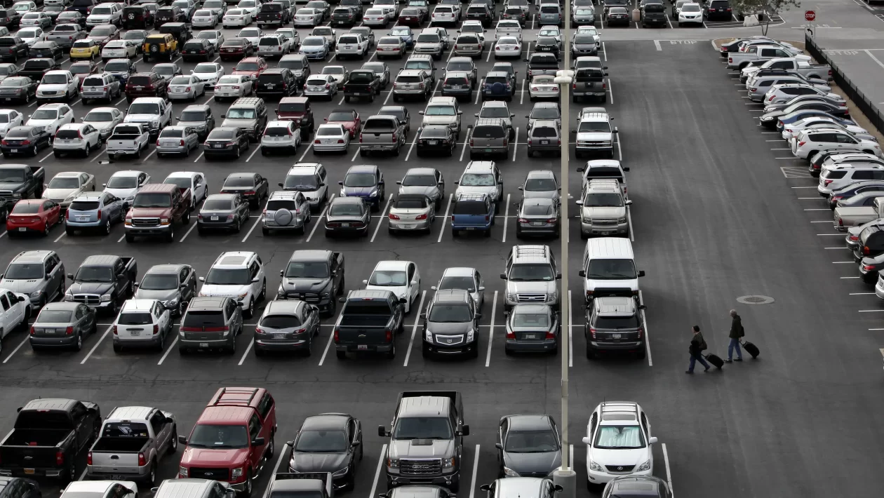 The Best Ways to Secure Your Vehicle When Parking It at a Philly Airport